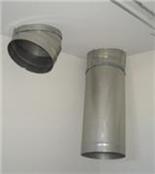 Müll- und Wäscheabwurf nebeneinander