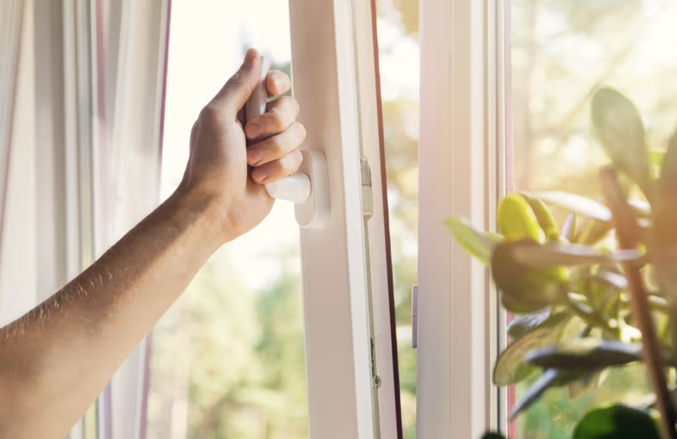 Fenster öffnen und richtig lüften – frische Luft für gesundes Raumklima
